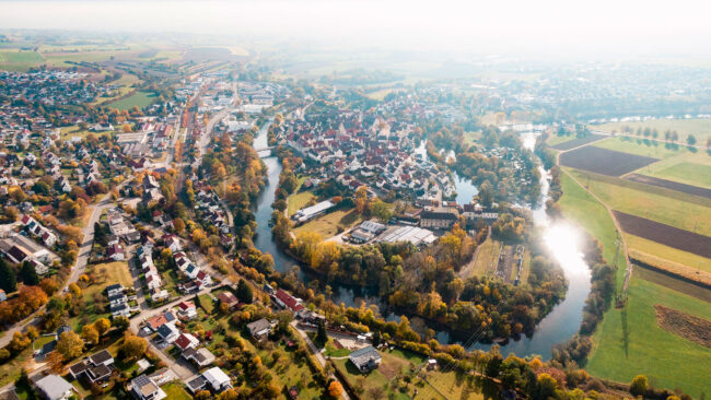 Drohnenaufnahme, Munderkingen, Flussschleife