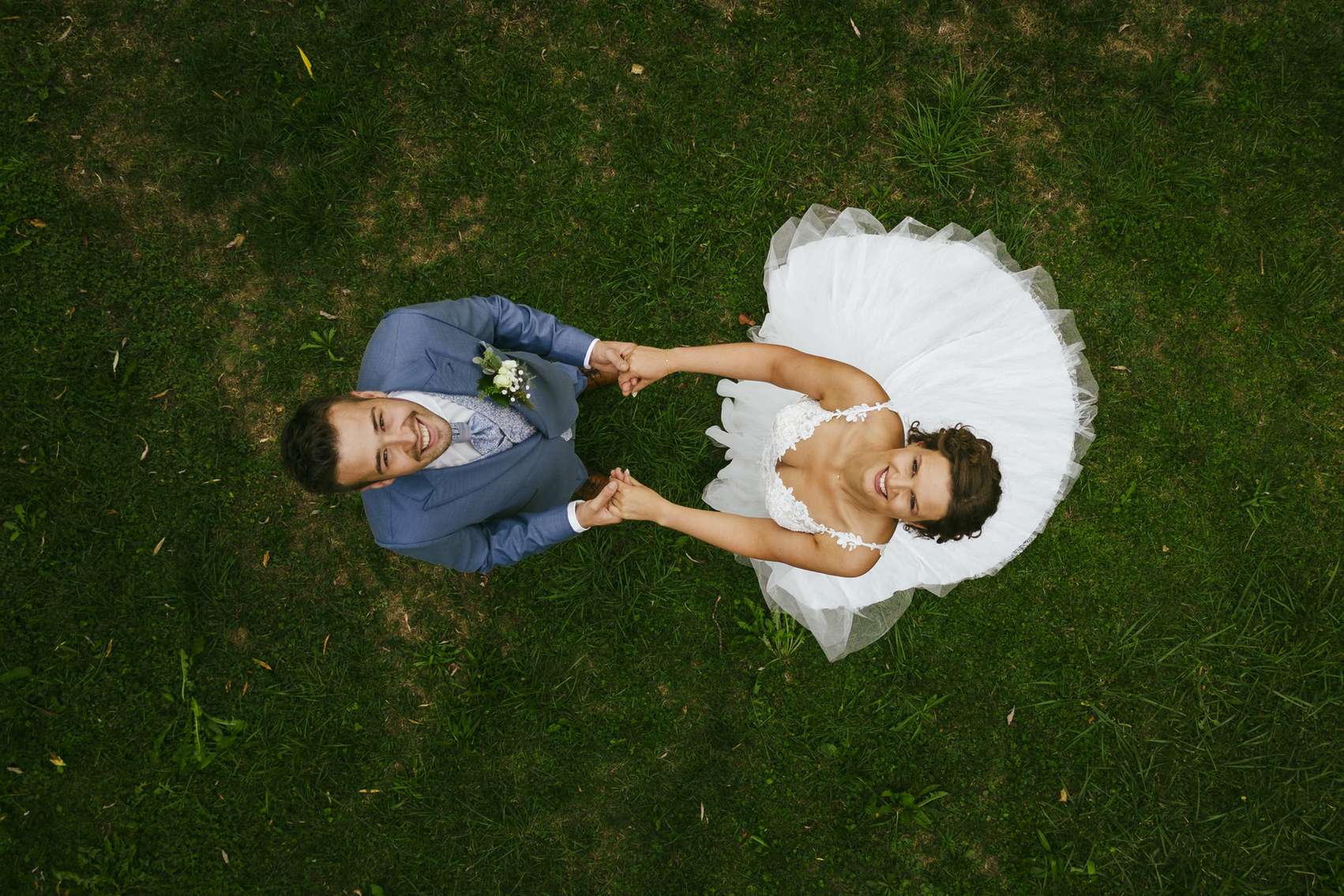 Drohnenaufnahme hochzeitspaar befotomedia