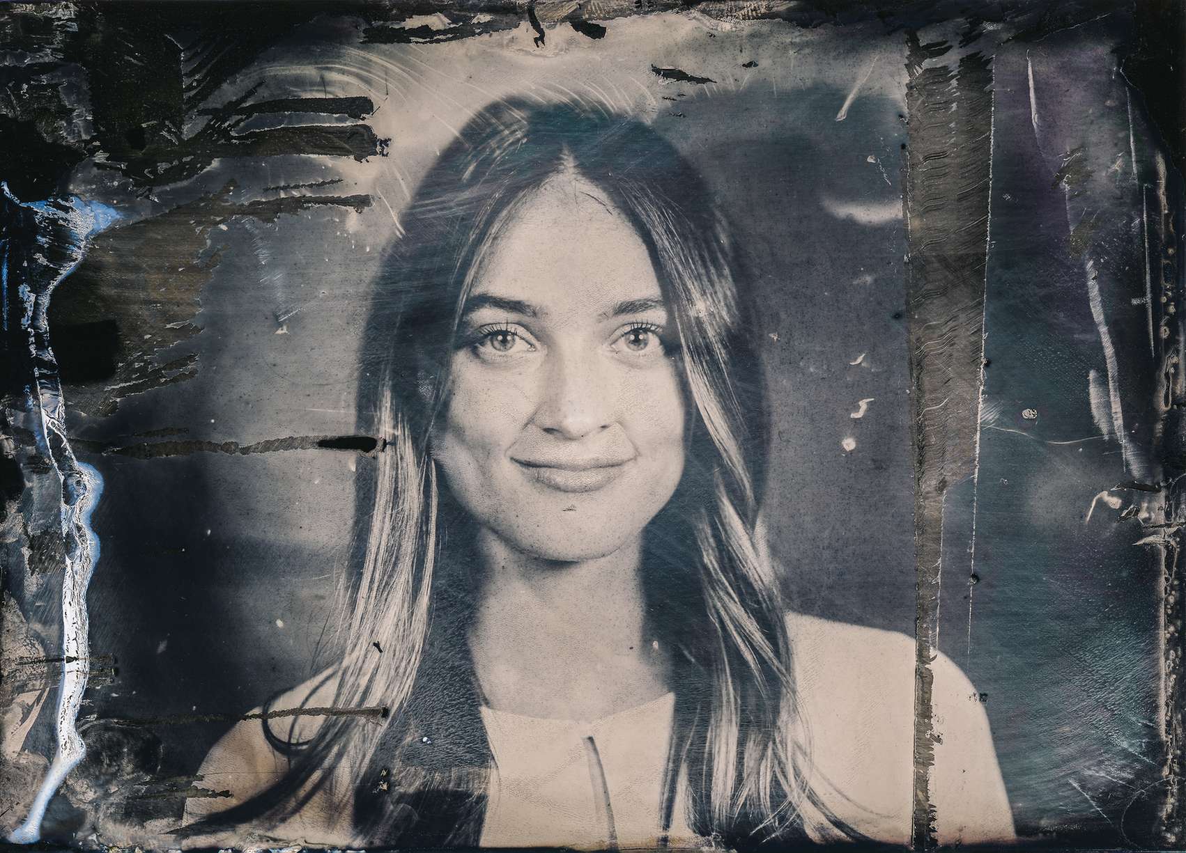 Alt-Text: Portrait einer Frau in Nassplattenfotografie von befotomedia