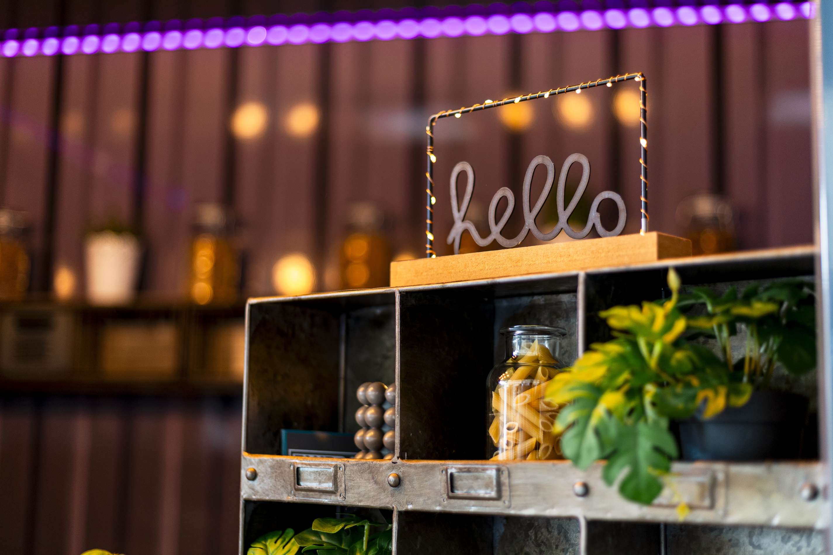 Dekoration eines Foodtrucks von Catering24 bei einem Event.